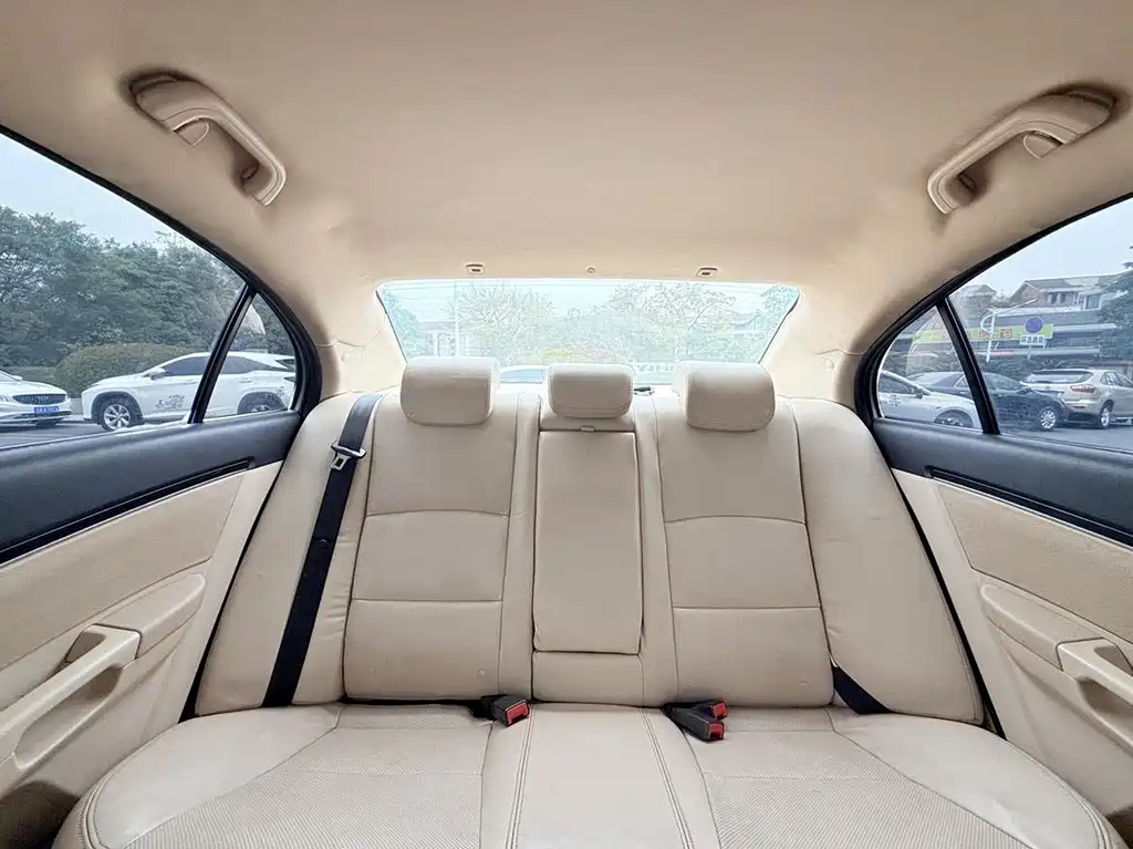 Geely Emgrand Classic 2013 — фото 12