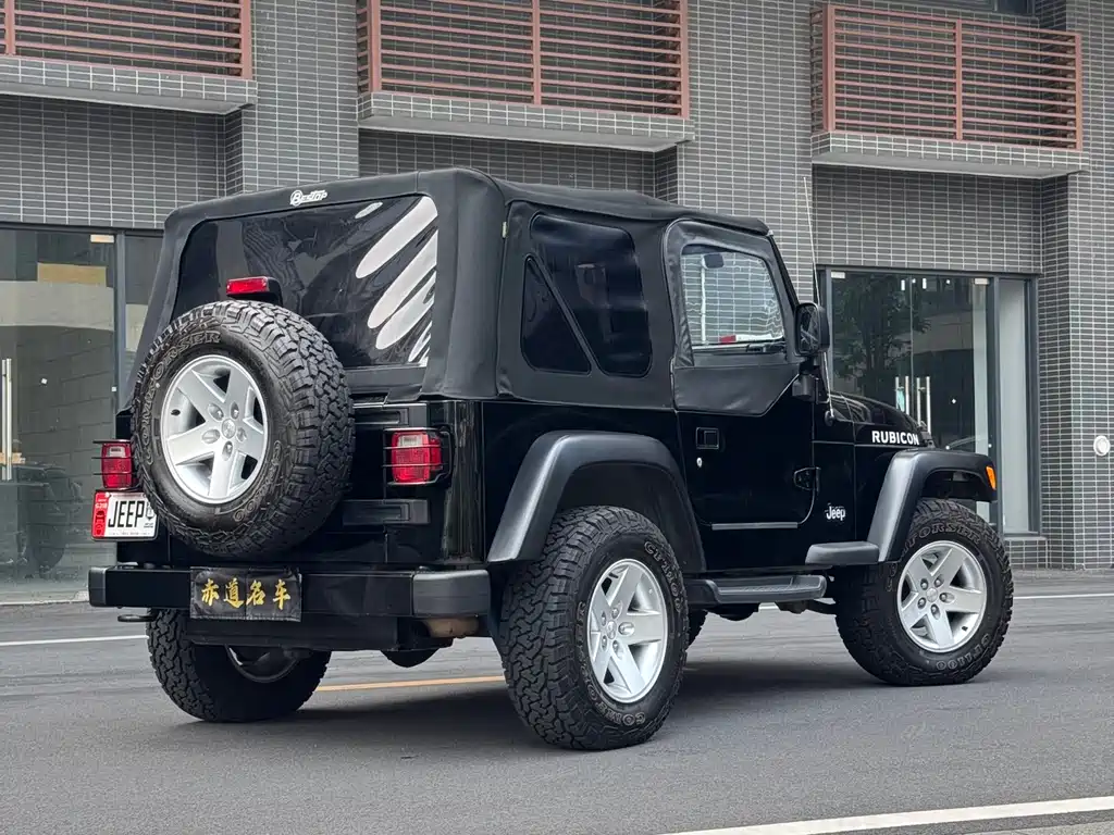 Jeep Wrangler 2004 — фото 8