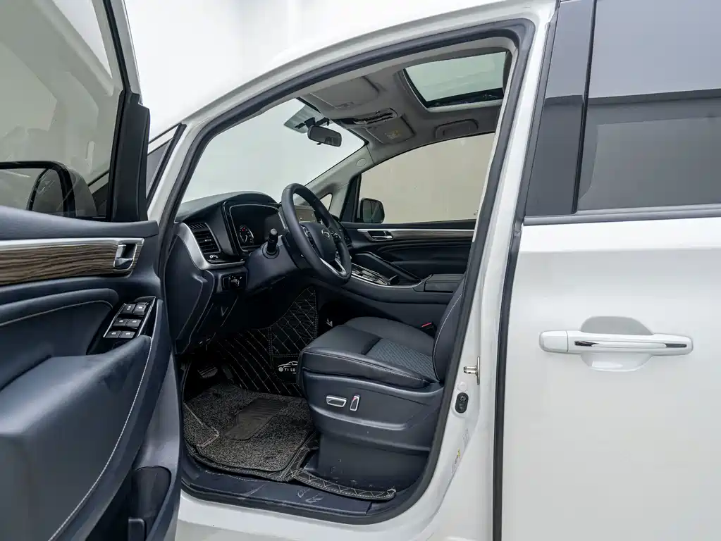 GAC Trumpchi M8 2023 — фото 14
