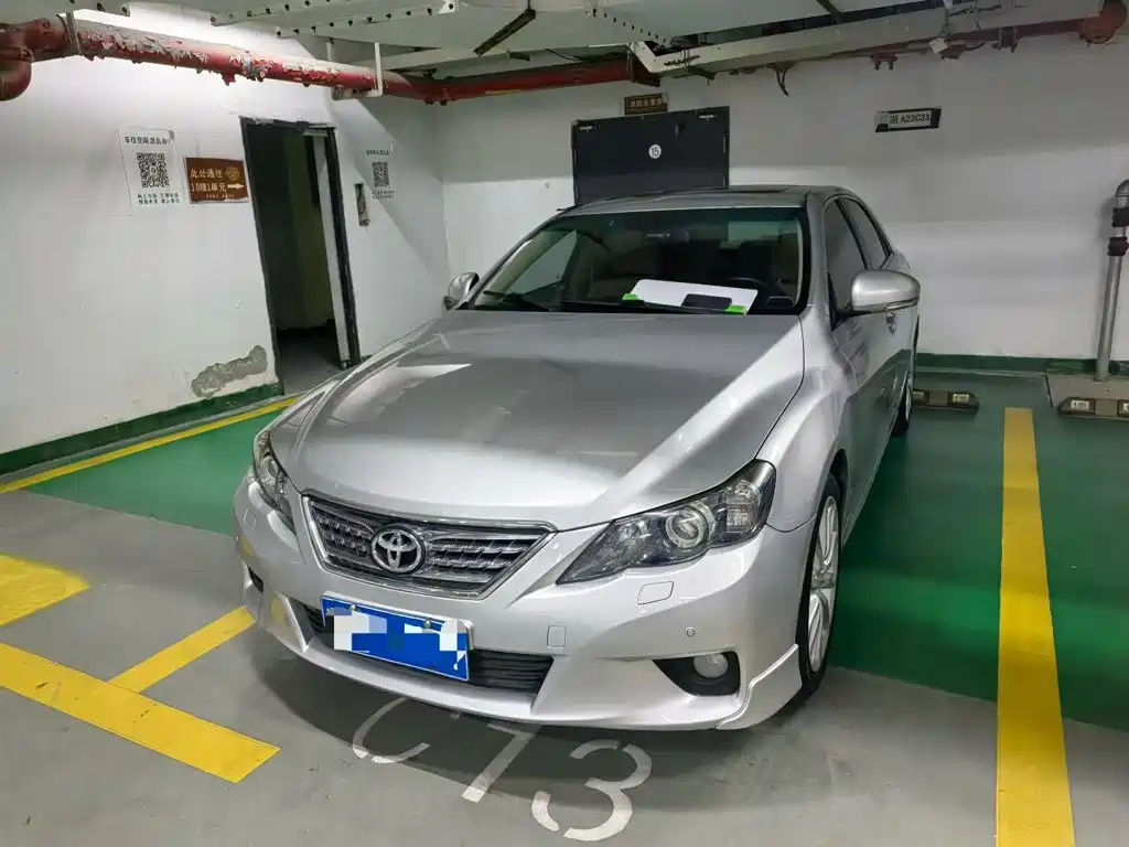 Toyota Reiz 2010