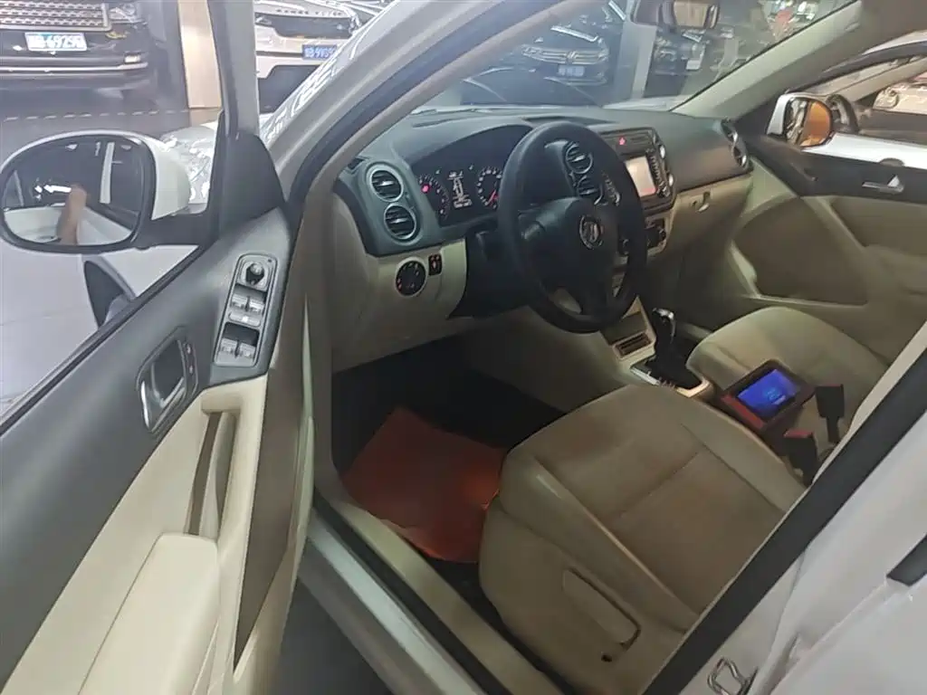 Volkswagen Tiguan 2015 — фото 16