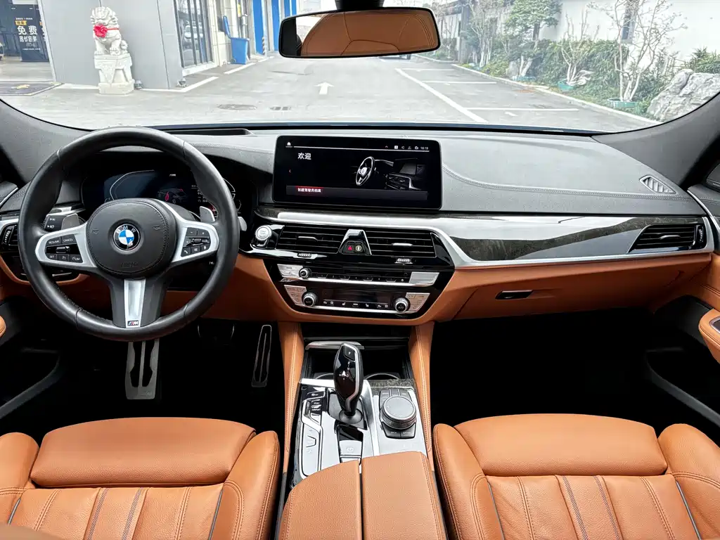 BMW 6 Series GT 2024 — фото 9