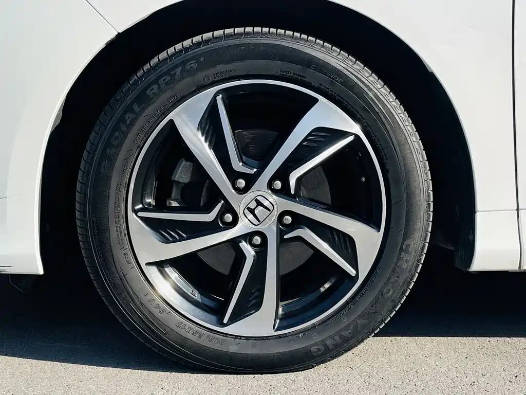 Honda Odyssey 2018 — фото 21