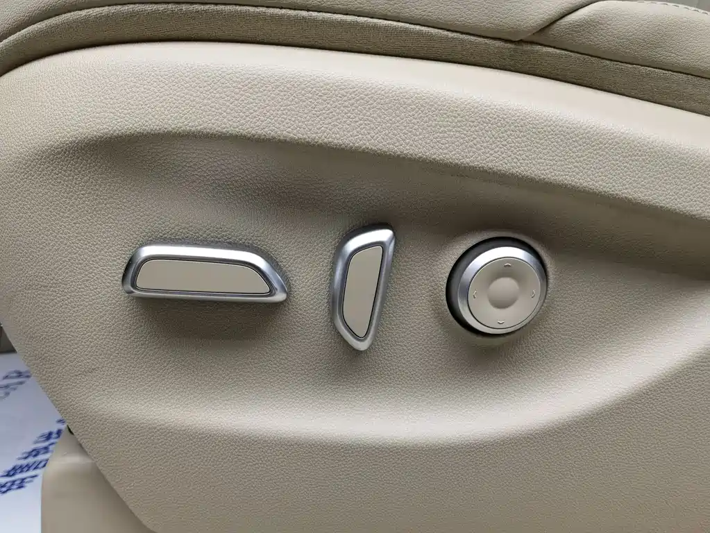 Buick GL8 2022 — фото 17
