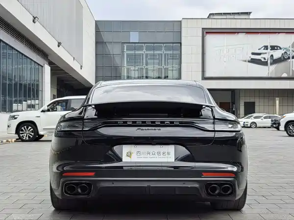 Porsche Panamera 2024