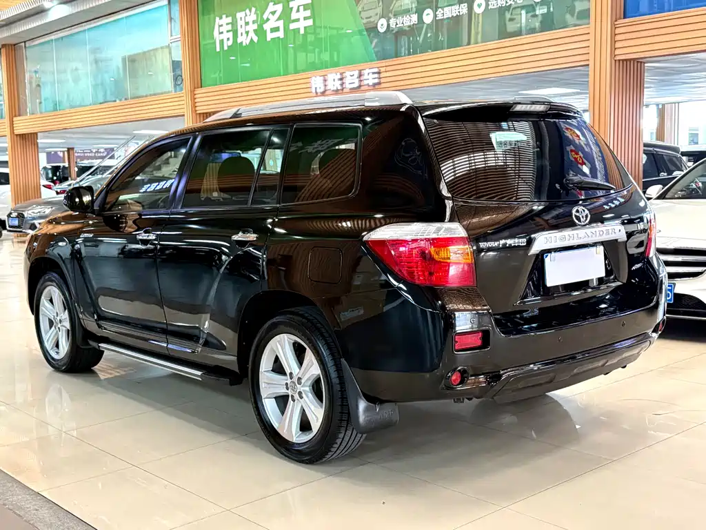 Toyota Highlander 2010 — фото 28