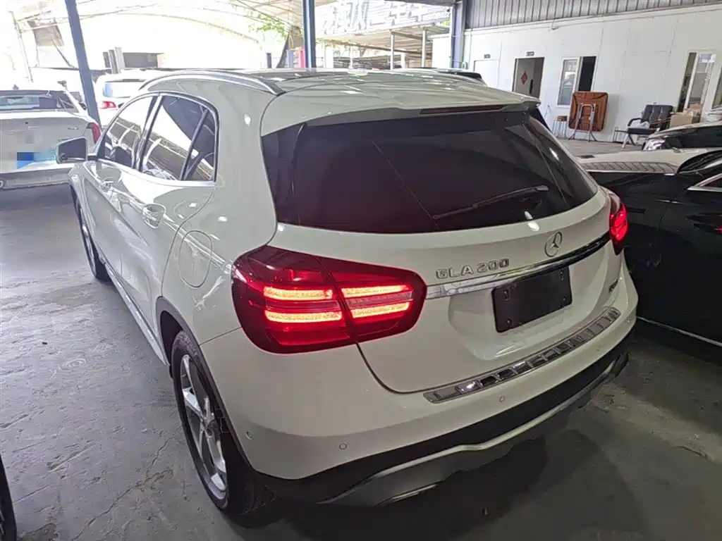 Mercedes-Benz GLA 2018 — фото 5