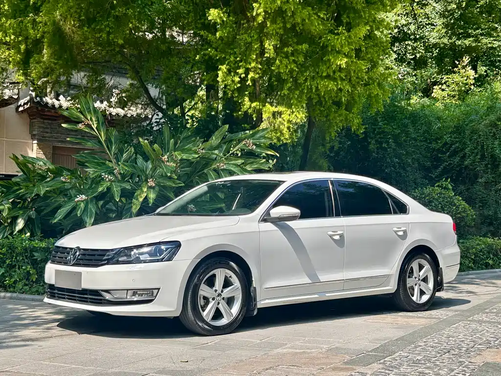Volkswagen Passat 2012
