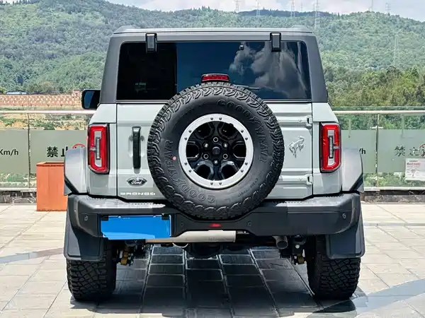 Ford Bronco 2024
