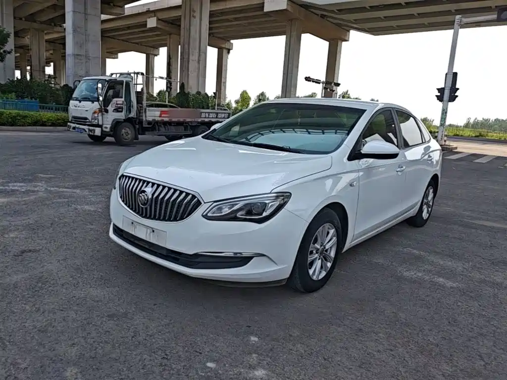 Buick Excelle 2017 — фото 1