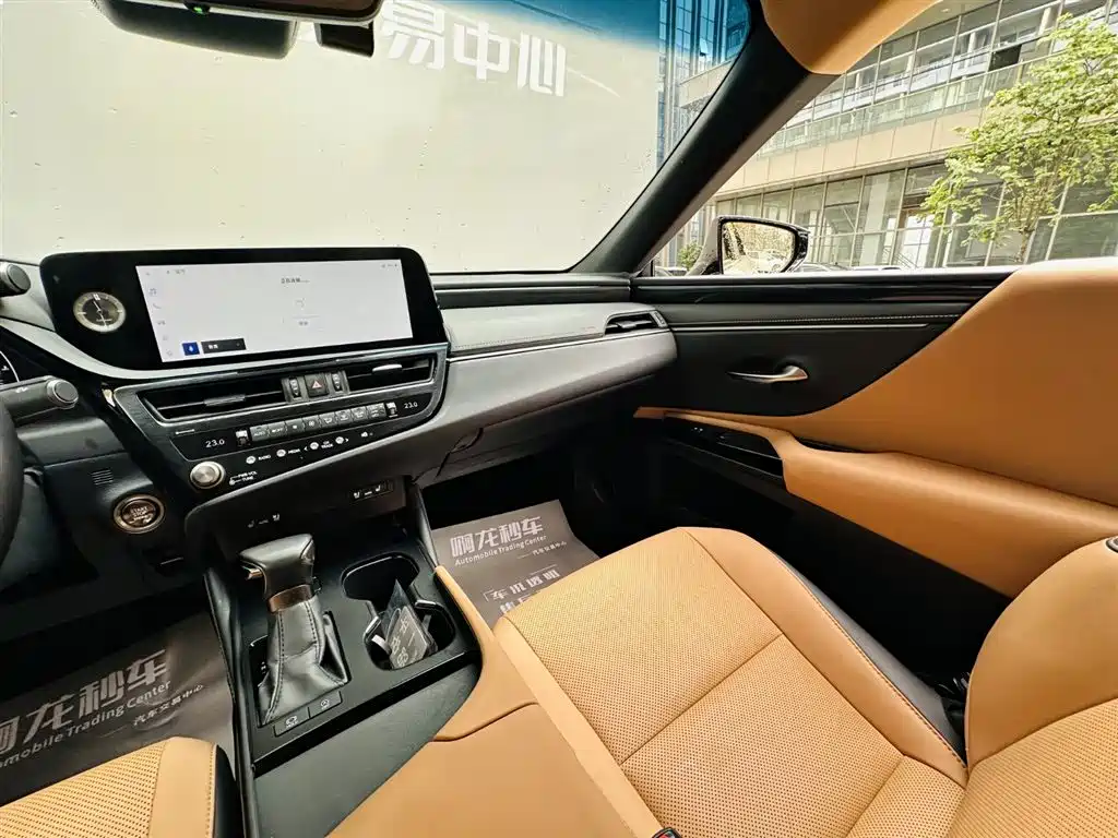 Lexus ES 2024 — фото 14