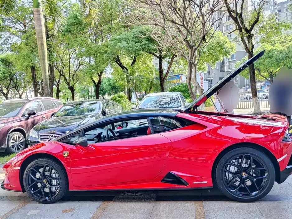 Lamborghini Huracán 2021