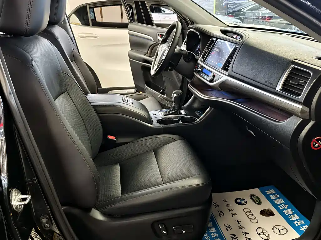 Toyota Highlander 2018 — фото 18