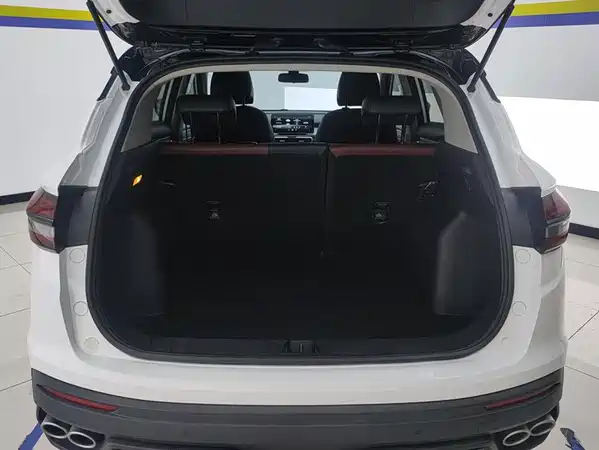 Geely Binyue 2021