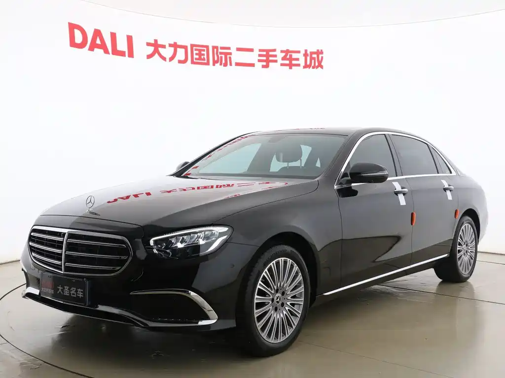 Mercedes-Benz E-Class 2022 — фото 1