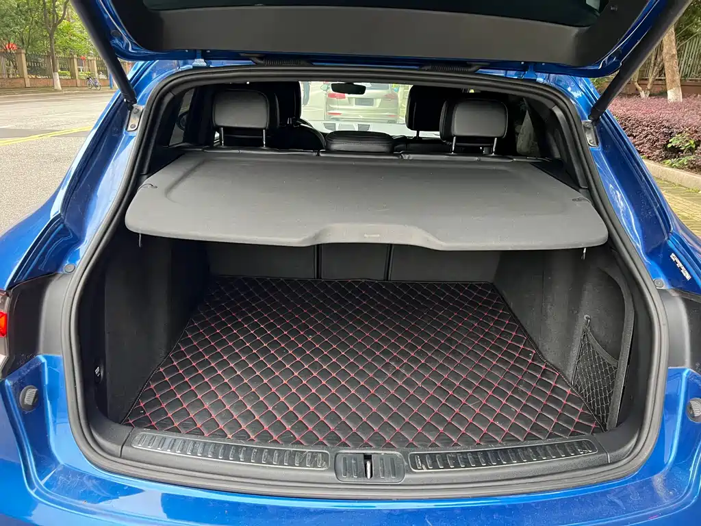 Porsche Macan 2018 — фото 11