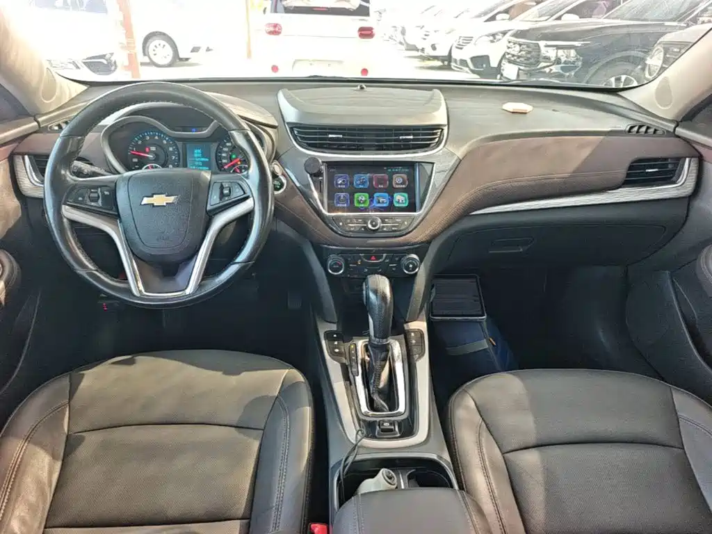 Chevrolet Malibu 2017 — фото 10