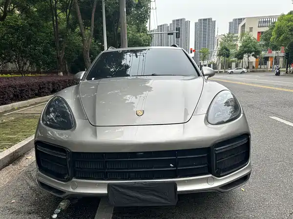 Porsche Cayenne 2011