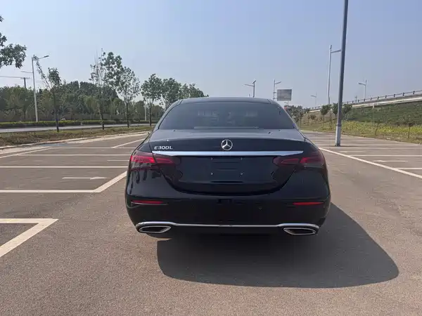 Mercedes-Benz E-Class 2023
