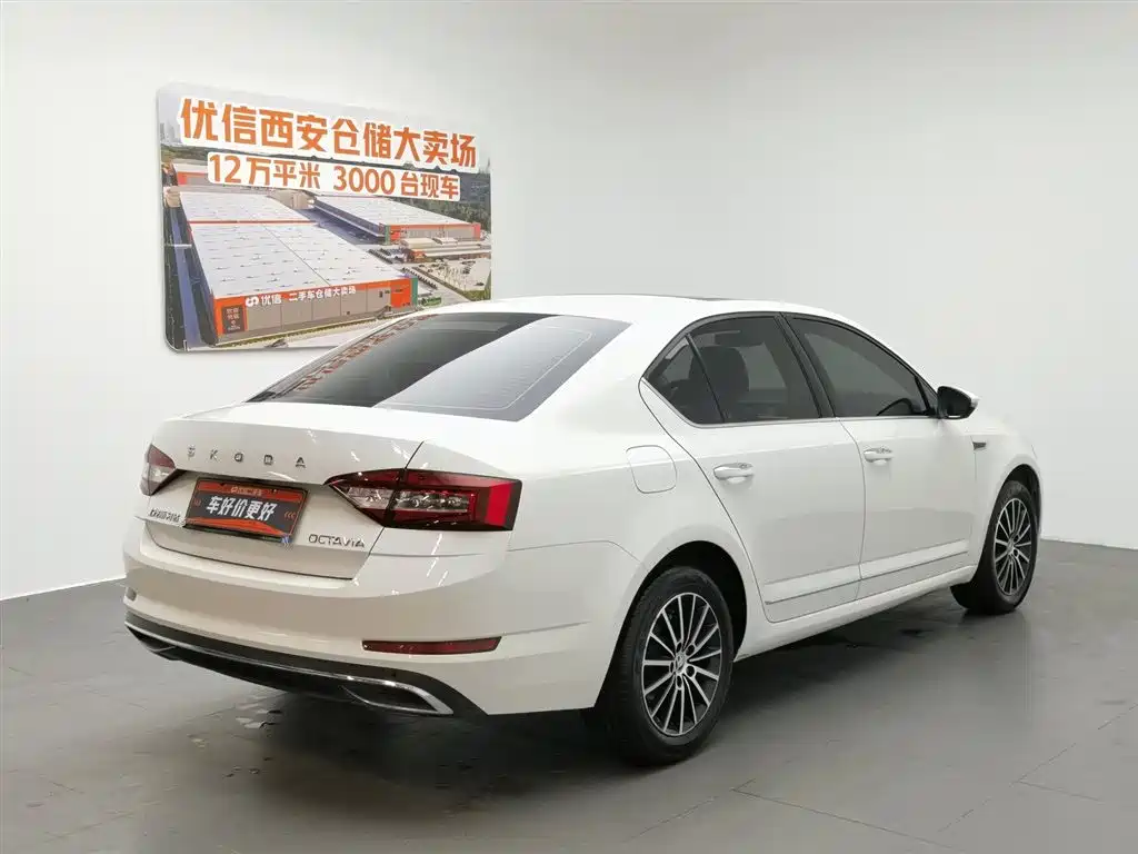 Skoda Octavia 2020 — фото 2