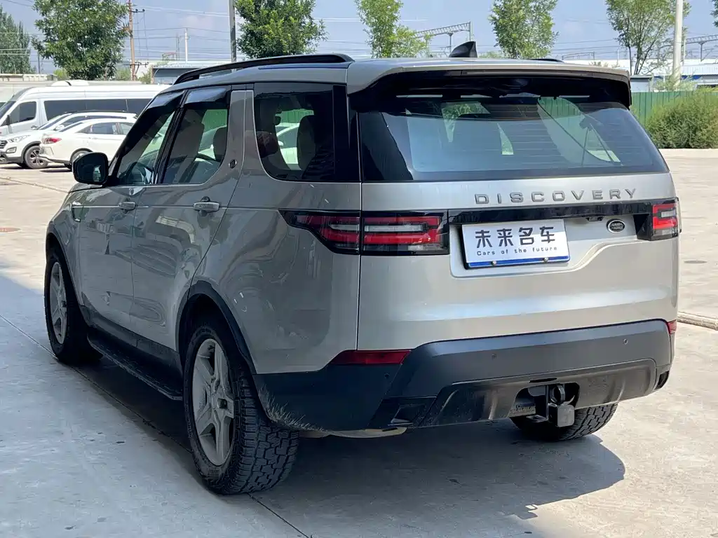 Land Rover Discovery 2018 — фото 9