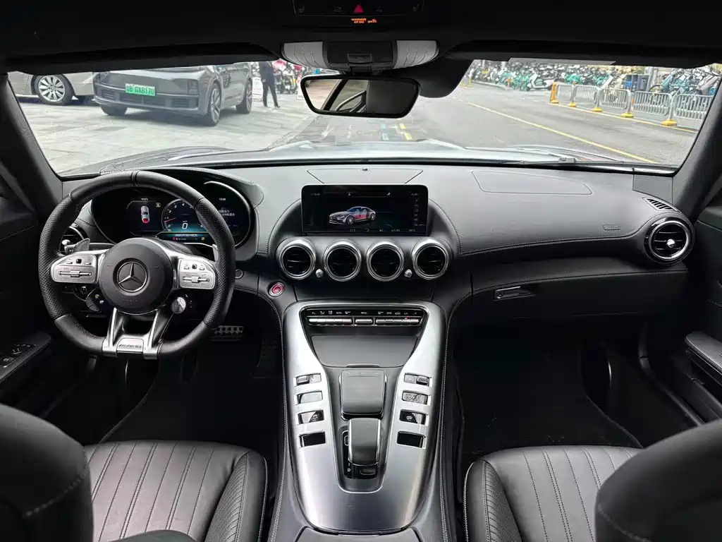 Mercedes-Benz AMG GT 2020 — фото 4