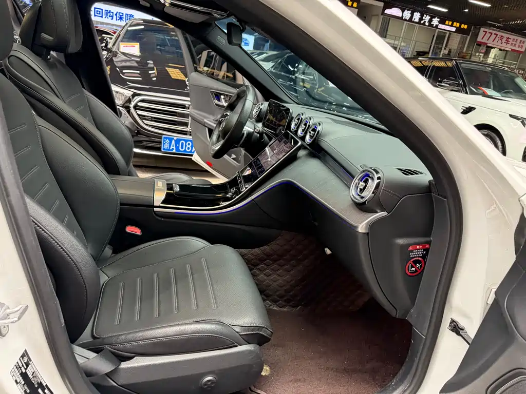 Mercedes-Benz C-Class 2023 — фото 19