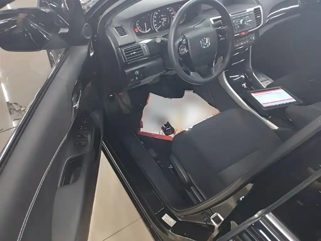 Honda Accord 2018 — фото 16