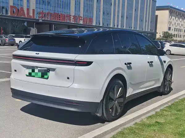 Li Auto i6 2025