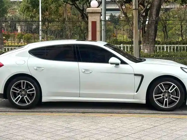 Porsche Panamera 2014