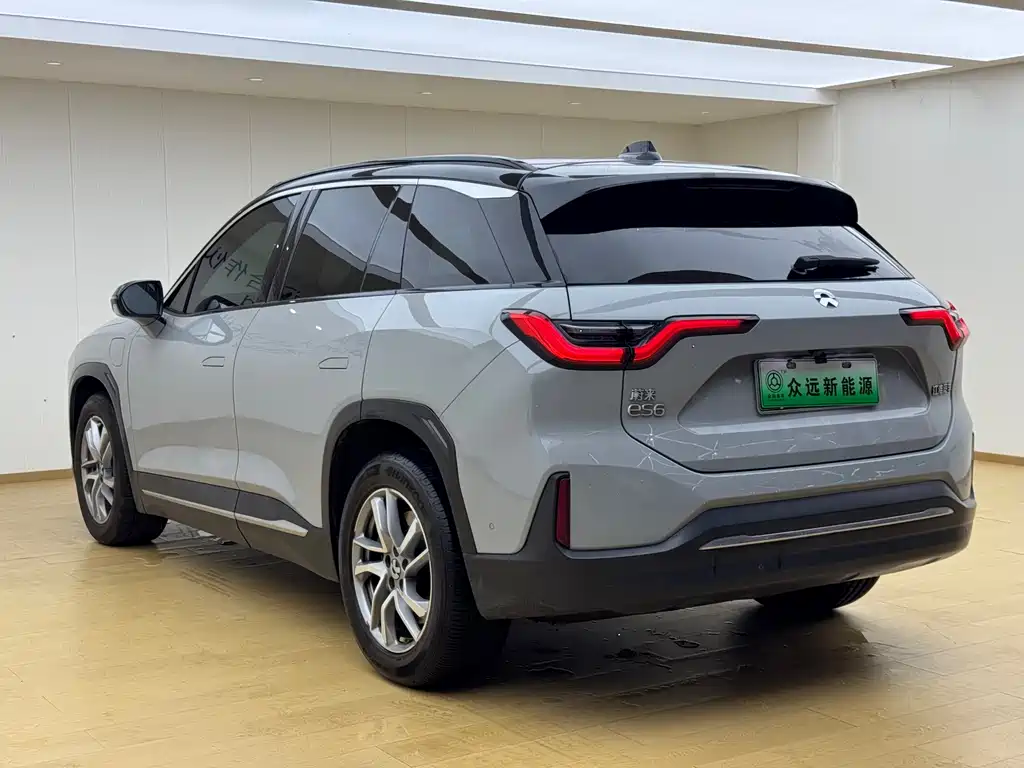 NIO ES6 2021