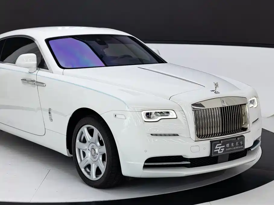 Rolls-Royce Wraith 2021 — фото 18