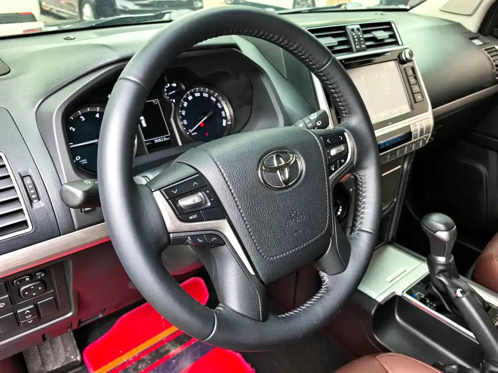 Toyota Prado 2019 — фото 9