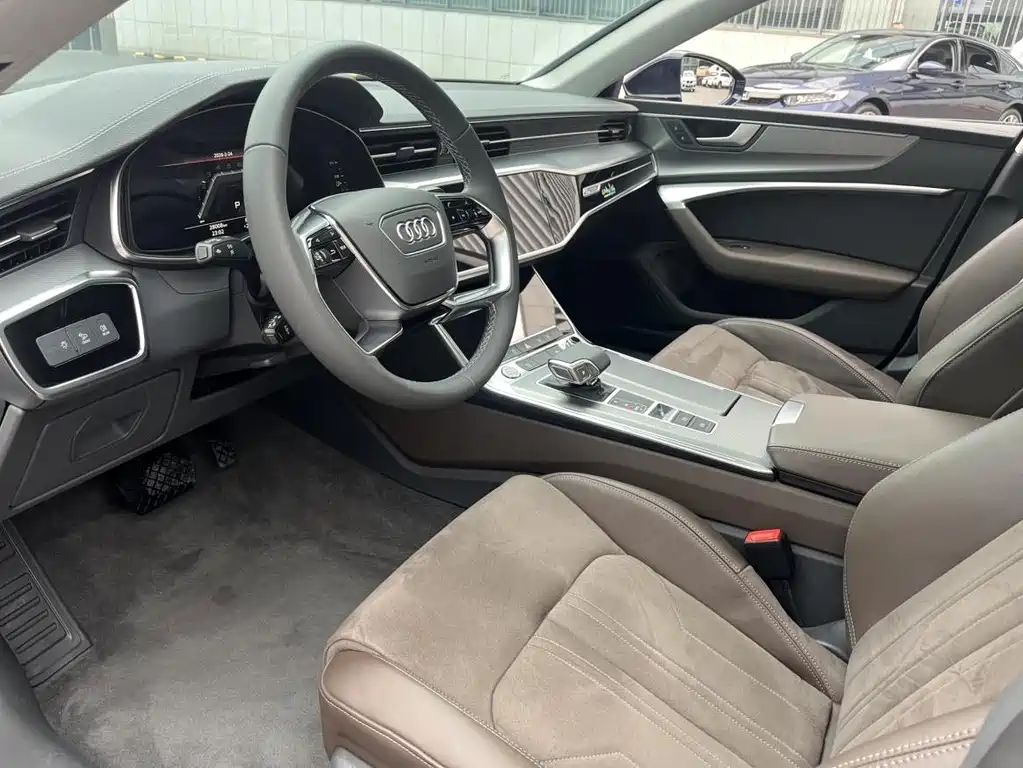 Audi A7L 2022 — фото 5