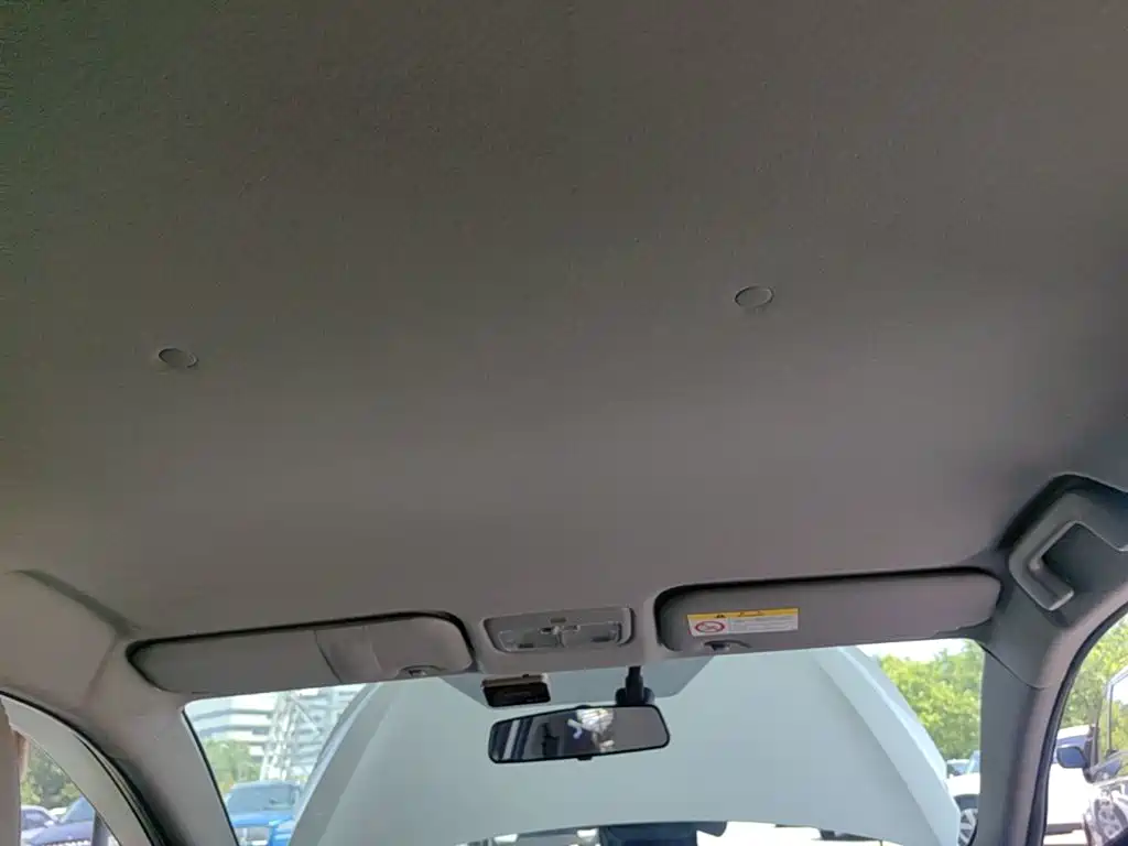 Toyota Yaris L 2018 — фото 18