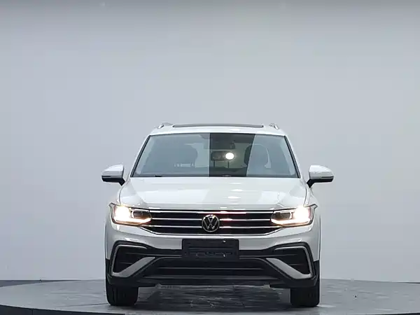 Volkswagen Tiguan L 2023