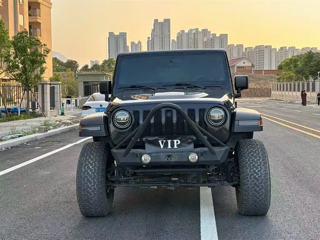Jeep Wrangler 2013 — фото 2