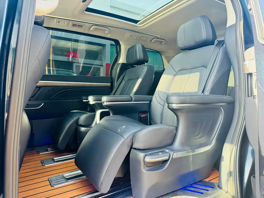 GAC Motor Trumpchi M8 2023 — фото 19