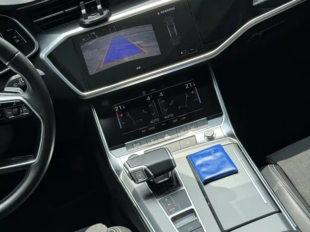 Audi A7L 2024 — фото 9