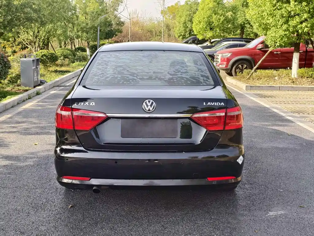 Volkswagen Lavida 2015
