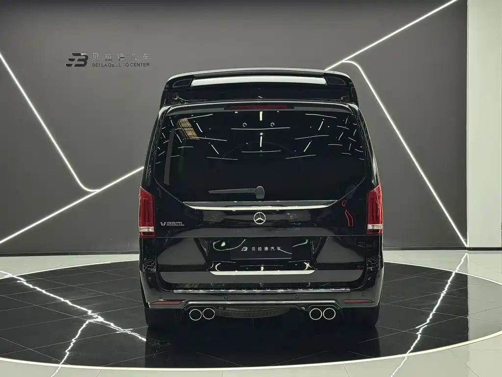 Mercedes-Benz V-Class 2022 — фото 22