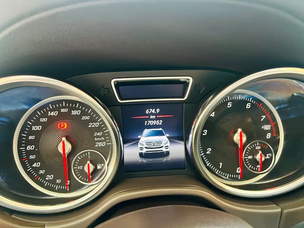 Mercedes-Benz GLE 2018 — фото 12