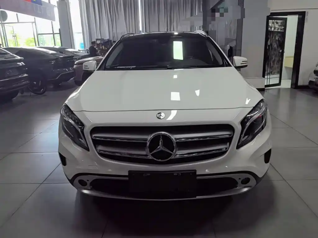 Mercedes-Benz GLA 2015