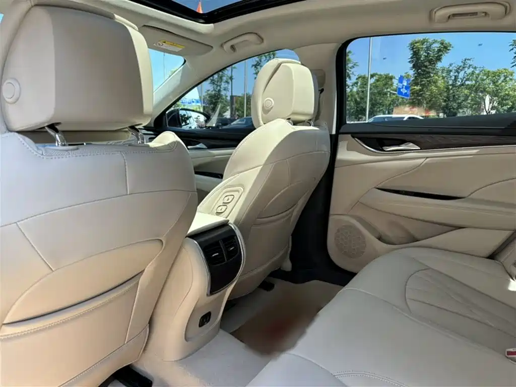 Buick LaCrosse 2022 — фото 17