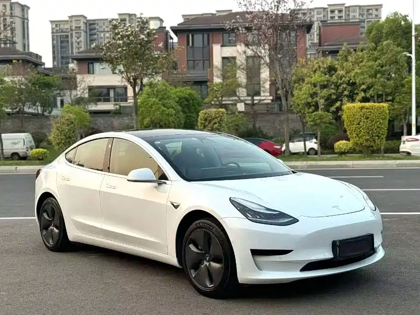 Tesla Model 3 2019 — фото 3