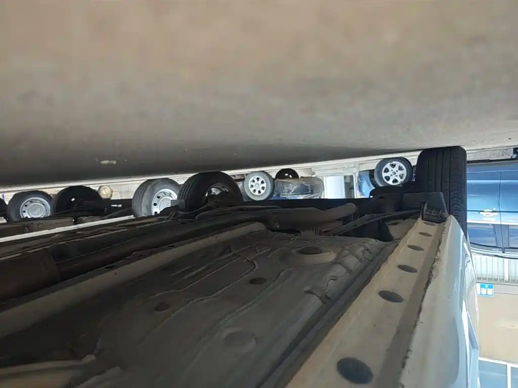 Toyota Yaris L 2015 — фото 21
