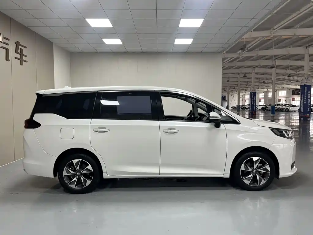 GAC Motor Trumpchi M6 2023 — фото 14