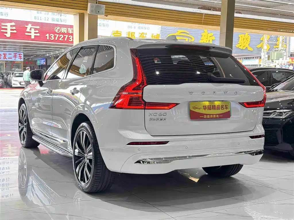 Volvo XC60 PHEV 2023 — фото 4