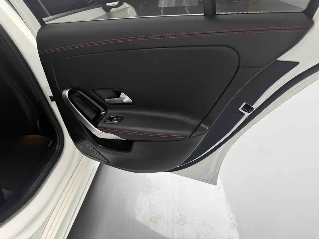Mercedes-Benz A-Class 2024 — фото 21