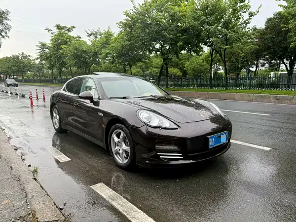 Porsche Panamera 2012